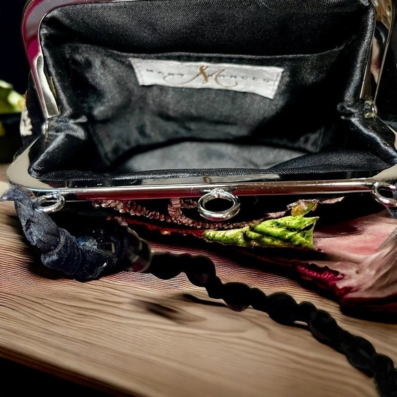 Vintage Mary Frances #1051 “Bed Of Roses” Shoulder Bag - Picture 6 of 11